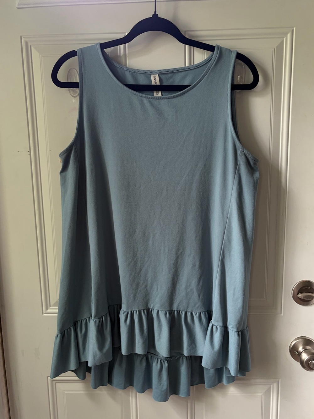 Zenana Outfitters Ruffle Hem Tank Top 🕊️